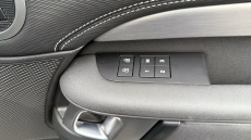 Land Rover Discovery 3.0 D250 R-Dynamic SE 5dr Auto Diesel Station Wagon